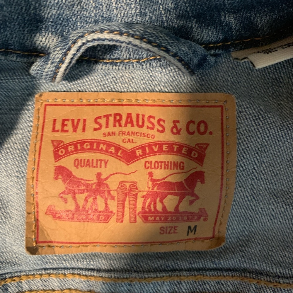 Levi's Light Blue Denim Embroidered Jacket for Women or Men - Picture 4 of 4